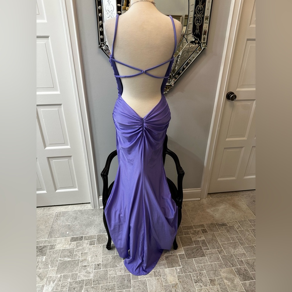 NWOT La Femme Gala Prom Cocktail Wedding Purple Tight Sexy Back Goddess - Picture 8 of 17